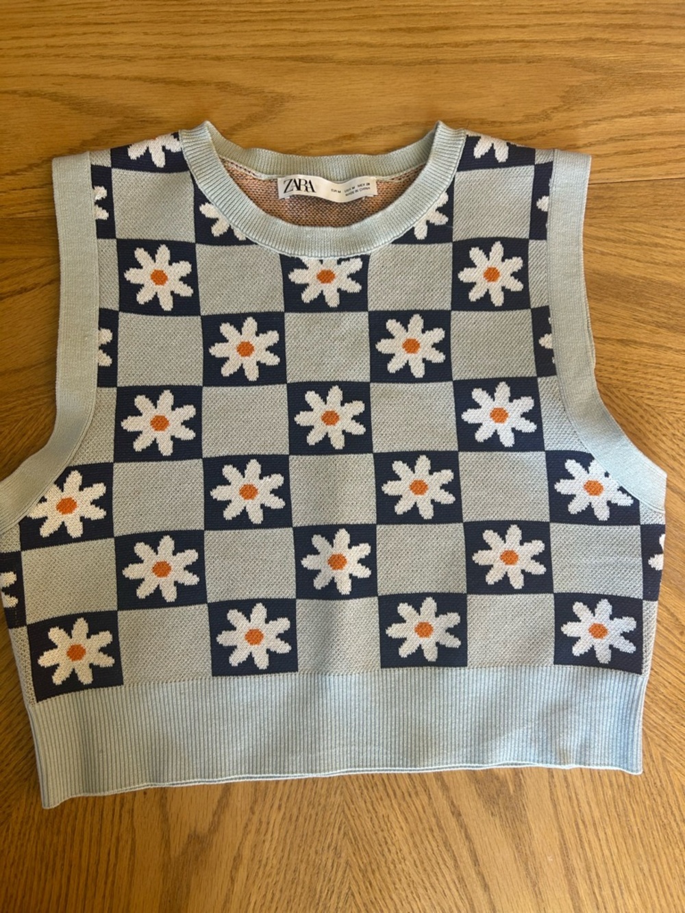 Zara Checkerboard Daisy Knit Sweater vest in Light Blue, Navy & Orange - Picture 2 of 4